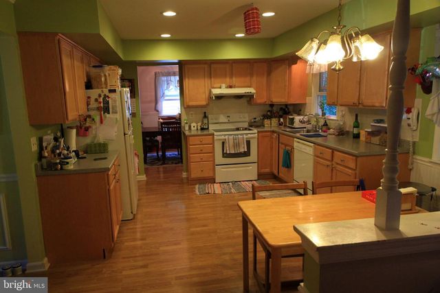135 EATON DR, Wayne, PA 19087