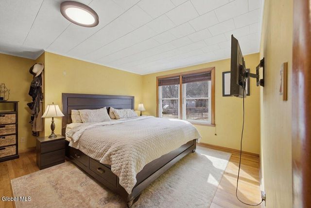 4 Washburn Street, South Glens Falls, NY 12803