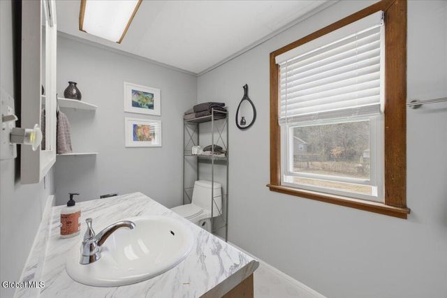 4 Washburn Street, South Glens Falls, NY 12803