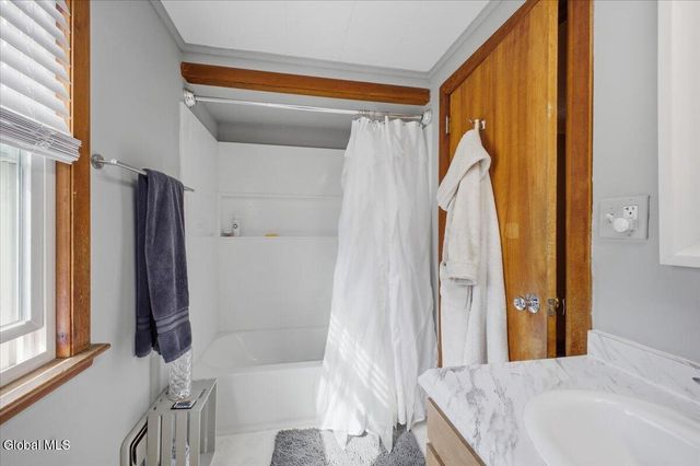 4 Washburn Street, South Glens Falls, NY 12803