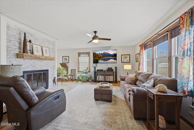 4 Washburn Street, South Glens Falls, NY 12803