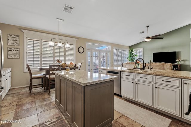 550 S OAK Street, Gilbert, AZ 85233