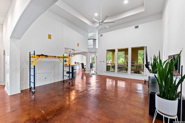 17132 BANDERA RD, Helotes, TX 78023