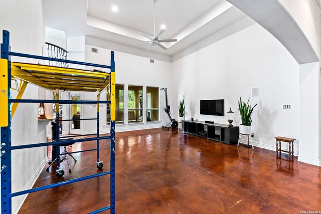 17132 BANDERA RD, Helotes, TX 78023