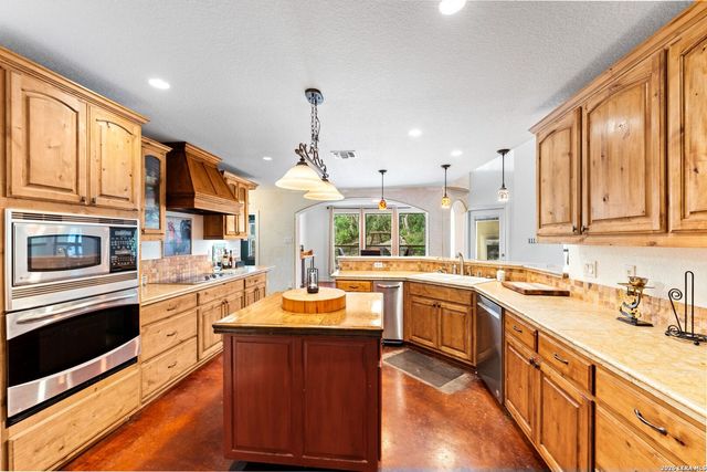 17132 BANDERA RD, Helotes, TX 78023