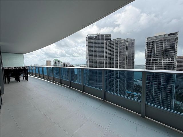 200 Biscayne Boulevard Way 4104, Miami, FL 33131