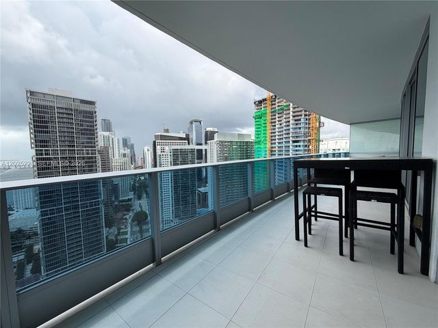 200 Biscayne Boulevard Way 4104, Miami, FL 33131