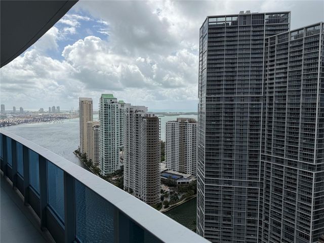 200 Biscayne Boulevard Way 4104, Miami, FL 33131