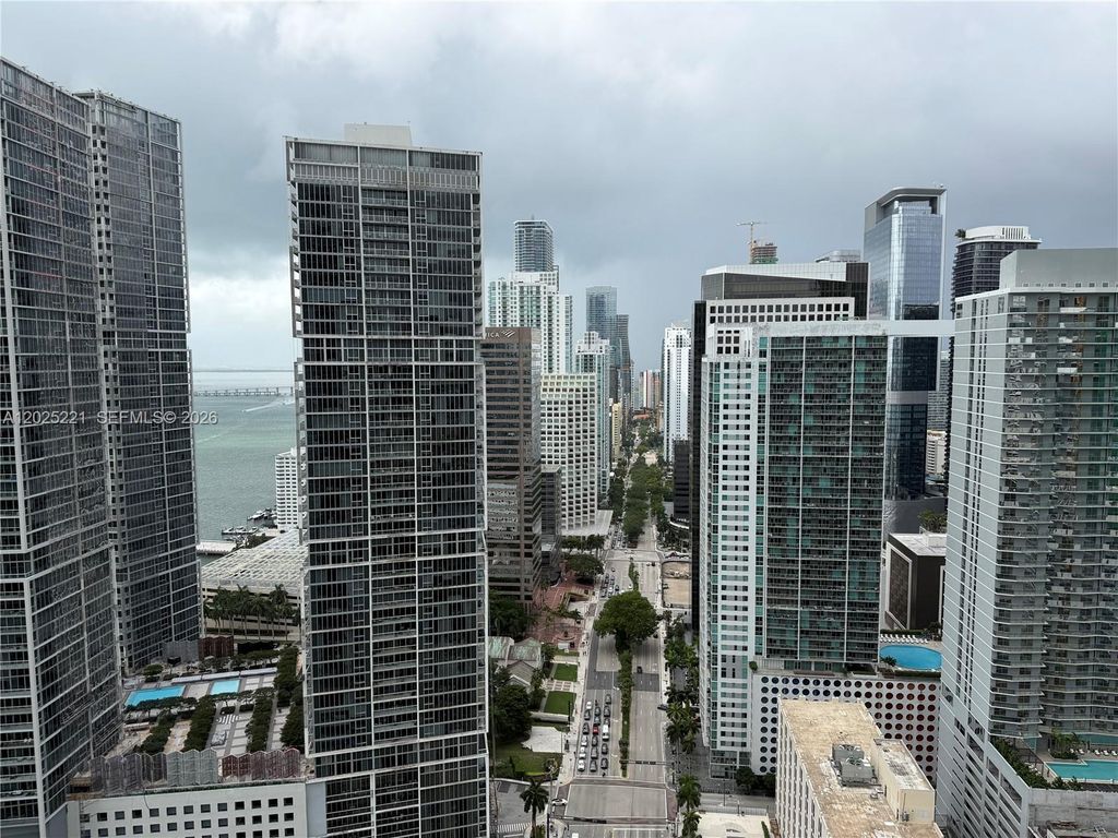 200 Biscayne Boulevard Way 4104, Miami, FL 33131