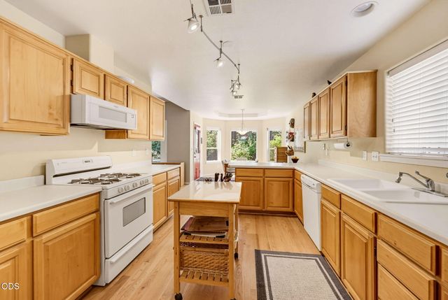 2148 Birchwood Lane, Ashland, OR 97520
