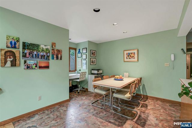 616 Rutland Avenue, Teaneck, NJ 07666
