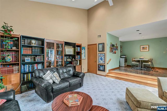 616 Rutland Avenue, Teaneck, NJ 07666