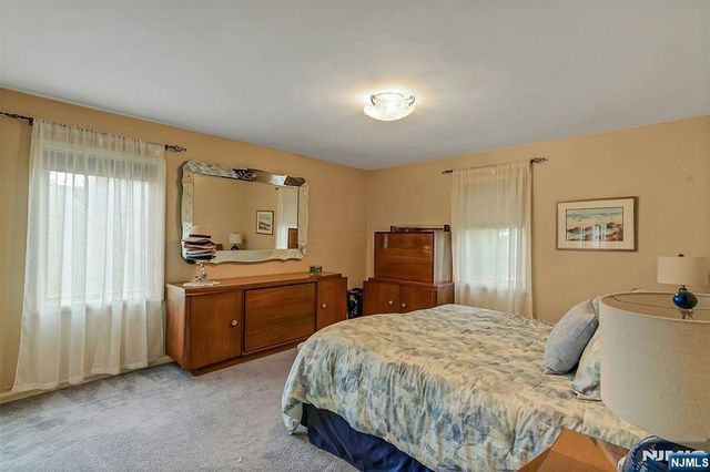 616 Rutland Avenue, Teaneck, NJ 07666