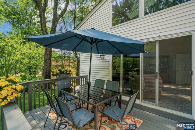 616 Rutland Avenue, Teaneck, NJ 07666