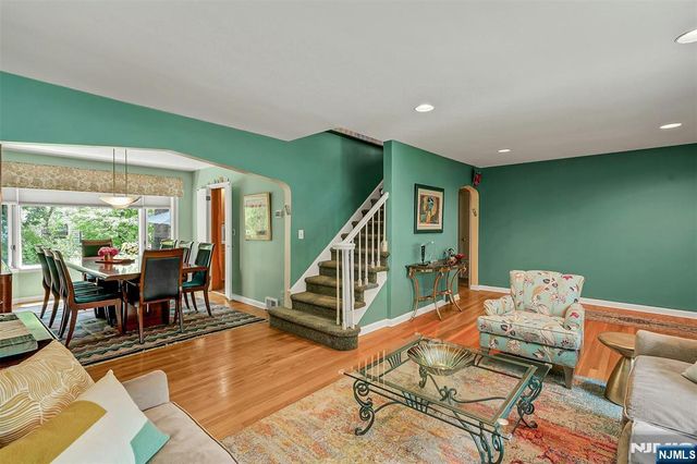 616 Rutland Avenue, Teaneck, NJ 07666