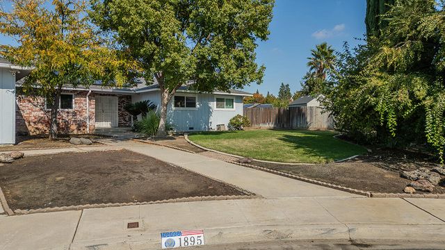 1895 Dennis Avenue, Clovis, CA 93611