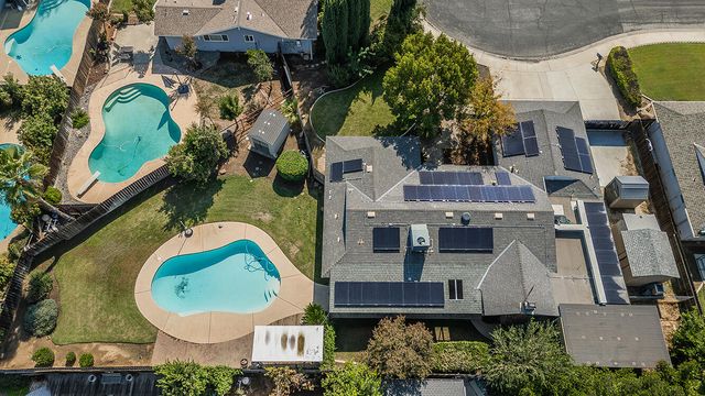 1895 Dennis Avenue, Clovis, CA 93611