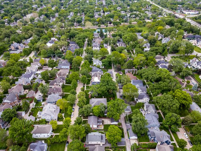 9 S Bruner Street, Hinsdale, IL 60521