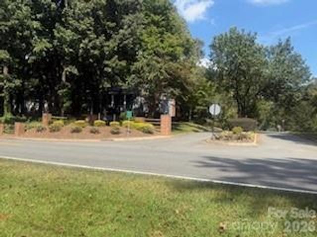 5019 Ardenwoods Drive, Charlotte, NC 28215
