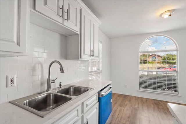 2732 Brea Canyon Road, Fort Worth, TX 76108