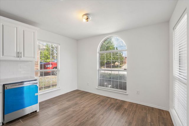 2732 Brea Canyon Road, Fort Worth, TX 76108