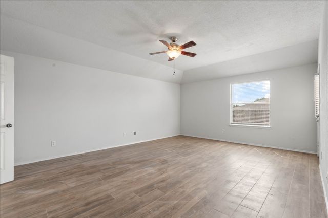2732 Brea Canyon Road, Fort Worth, TX 76108