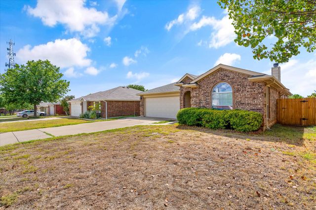 2732 Brea Canyon Road, Fort Worth, TX 76108
