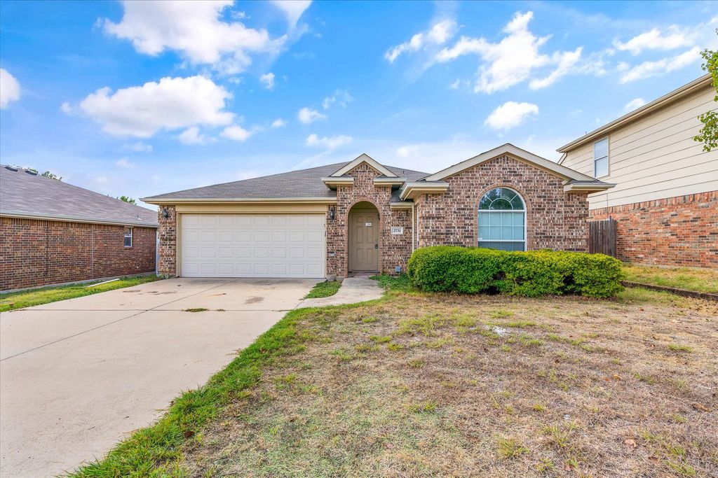 2732 Brea Canyon Road, Fort Worth, TX 76108