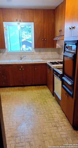 305 Rittiman, San Antonio, TX 78209