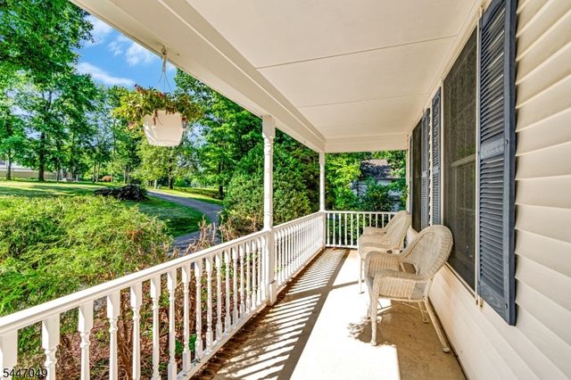 4 Peter Dr, Allamuchy Twp., NJ 07840