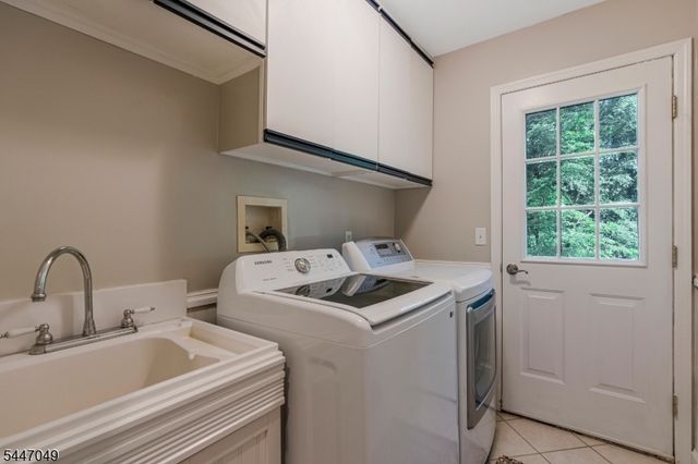 4 Peter Dr, Allamuchy Twp., NJ 07840