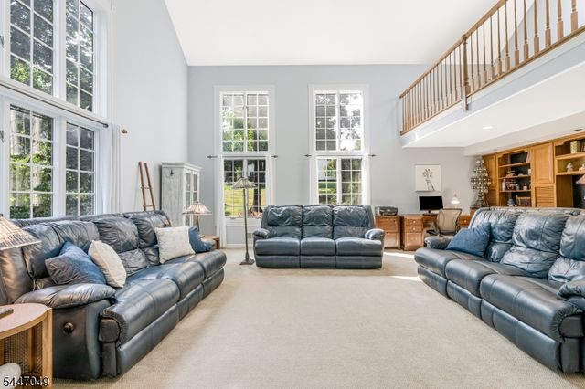 4 Peter Dr, Allamuchy Twp., NJ 07840