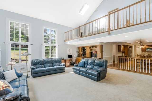 4 Peter Dr, Allamuchy Twp., NJ 07840