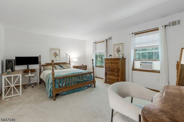 4 Peter Dr, Allamuchy Twp., NJ 07840