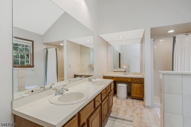 4 Peter Dr, Allamuchy Twp., NJ 07840