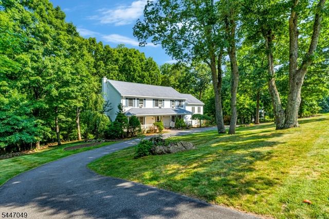 4 Peter Dr, Allamuchy Twp., NJ 07840