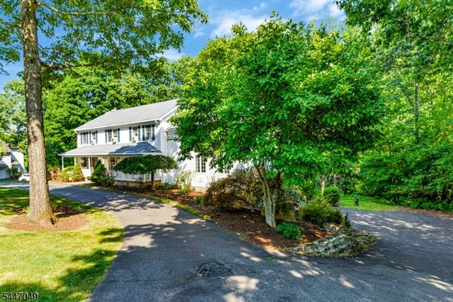4 Peter Dr, Allamuchy Twp., NJ 07840