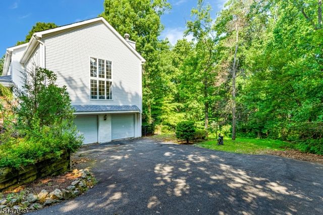 4 Peter Dr, Allamuchy Twp., NJ 07840
