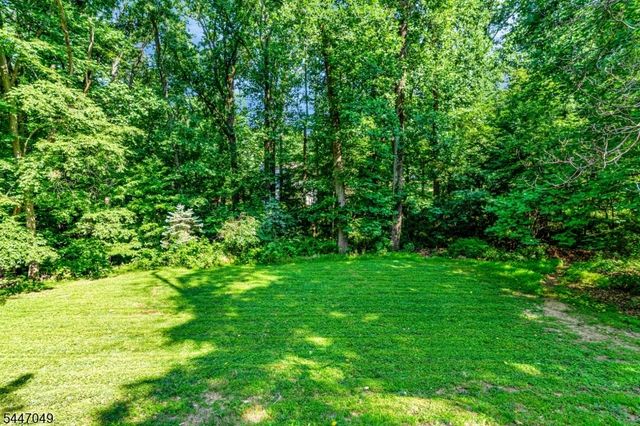 4 Peter Dr, Allamuchy Twp., NJ 07840