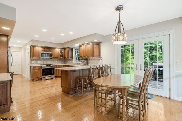 4 Peter Dr, Allamuchy Twp., NJ 07840