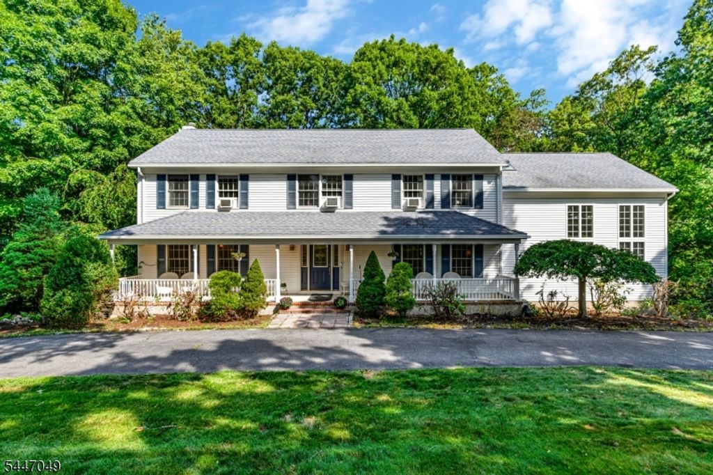 4 Peter Dr, Allamuchy Twp., NJ 07840