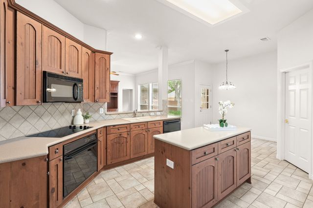 9212 Cornerstone Drive, Plano, TX 75025