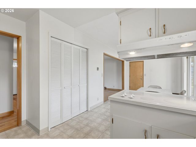 2925 17TH Ave, Forest Grove, OR 97116