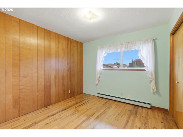 2925 17TH Ave, Forest Grove, OR 97116