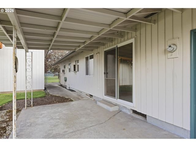 2925 17TH Ave, Forest Grove, OR 97116