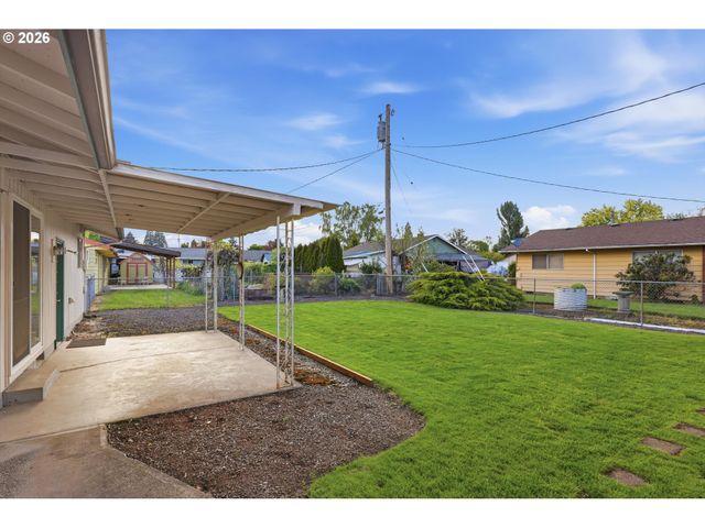2925 17TH Ave, Forest Grove, OR 97116