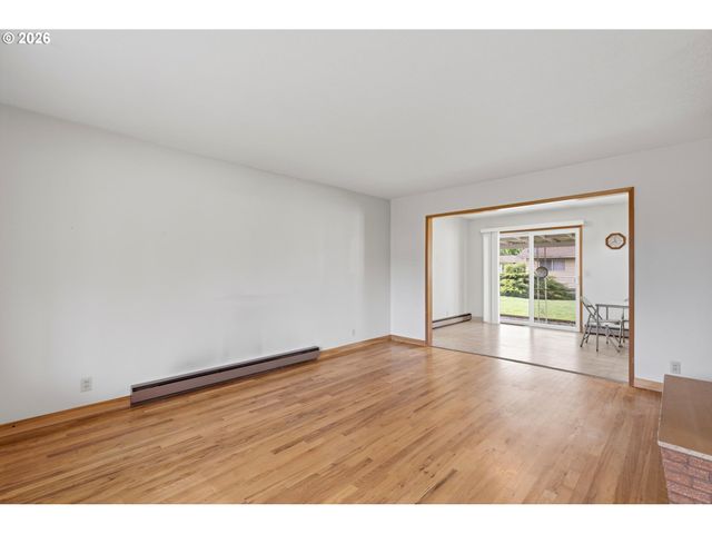 2925 17TH Ave, Forest Grove, OR 97116
