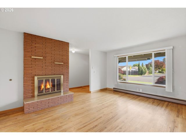 2925 17TH Ave, Forest Grove, OR 97116