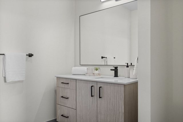 203 Lowell St. 304, Wilmington, MA 01887