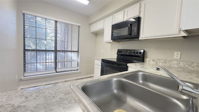 9601 Forest Lane 323, Dallas, TX 75243